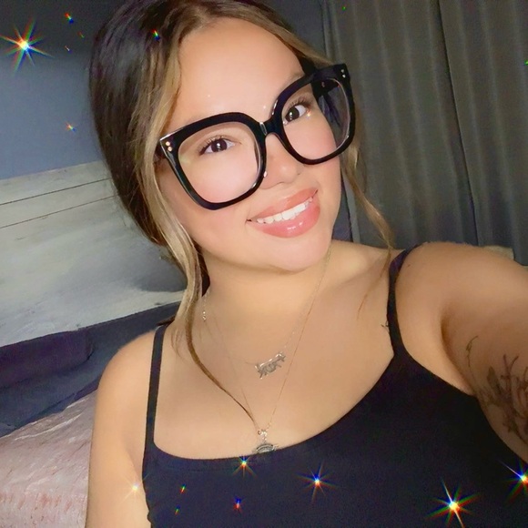 ashleymvelez21